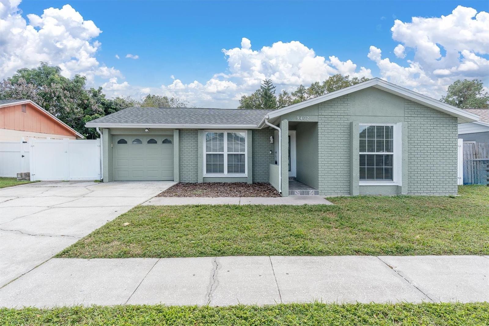 9402 ATTENBURY DRIVE, Tampa, FL 33615