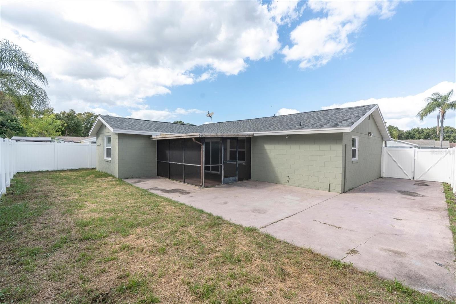 9402 ATTENBURY DRIVE, Tampa, FL 33615