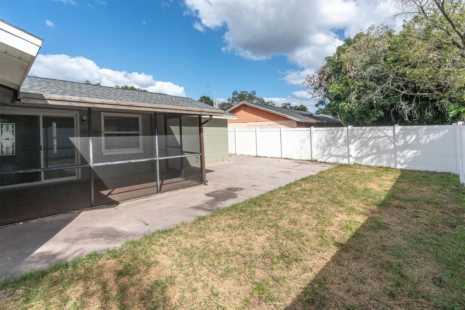 9402 ATTENBURY DRIVE, Tampa, FL 33615