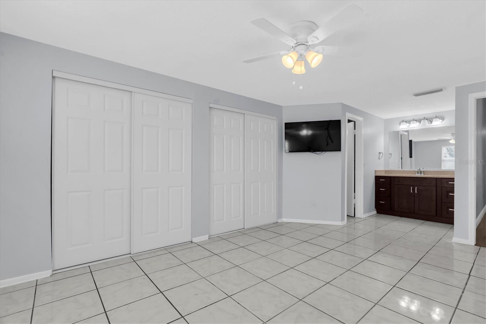 9402 ATTENBURY DRIVE, Tampa, FL 33615