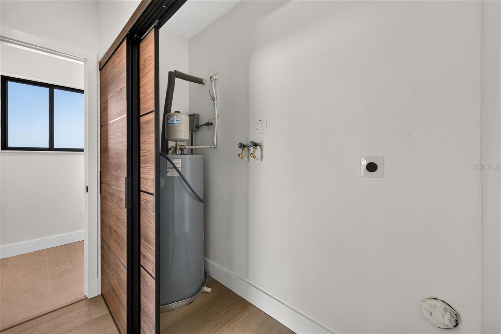 2015 DOLPHIN BOULEVARD S, St Petersburg, FL 33707