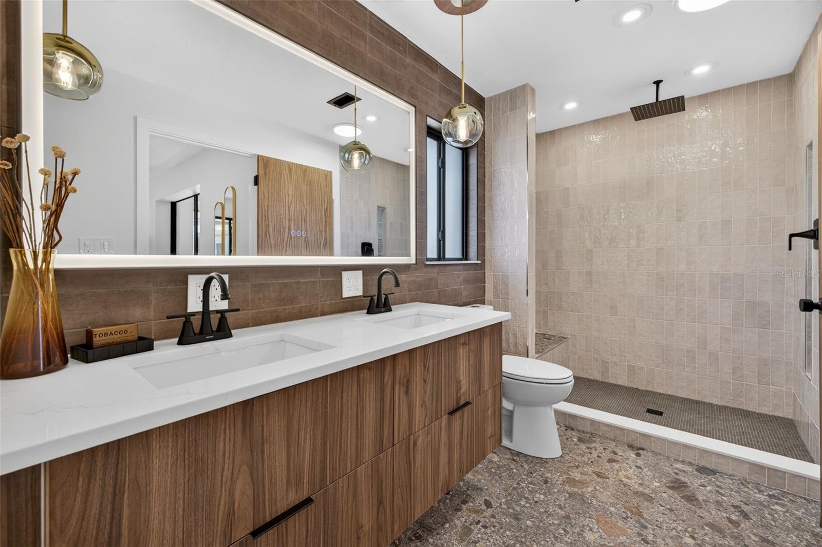2015 DOLPHIN BOULEVARD S, St Petersburg, FL 33707