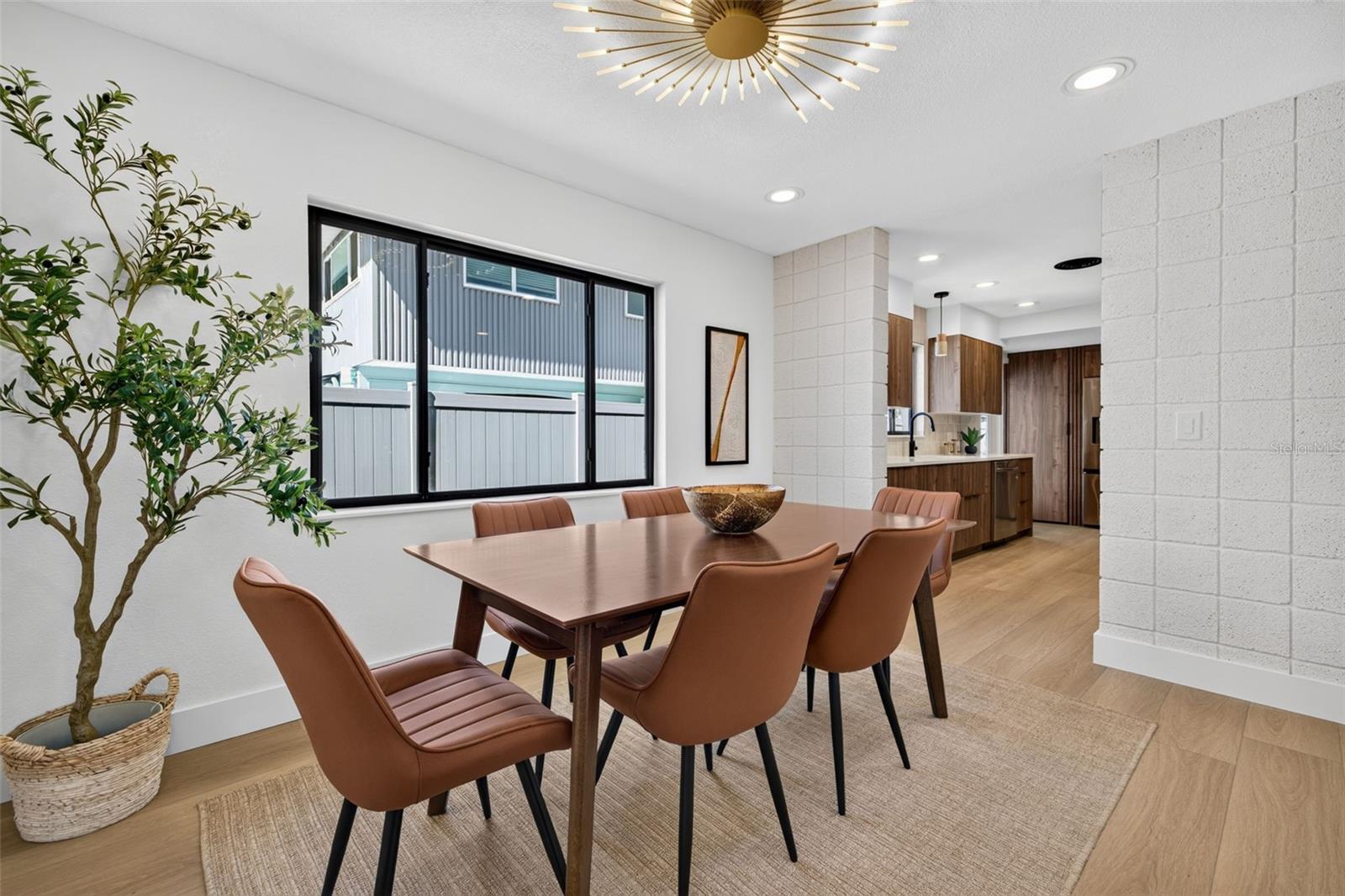 2015 DOLPHIN BOULEVARD S, St Petersburg, FL 33707