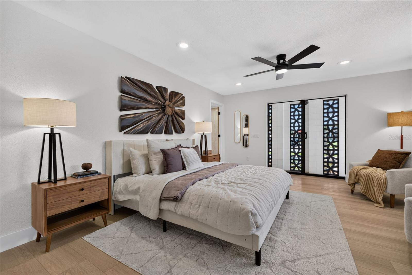 2015 DOLPHIN BOULEVARD S, St Petersburg, FL 33707