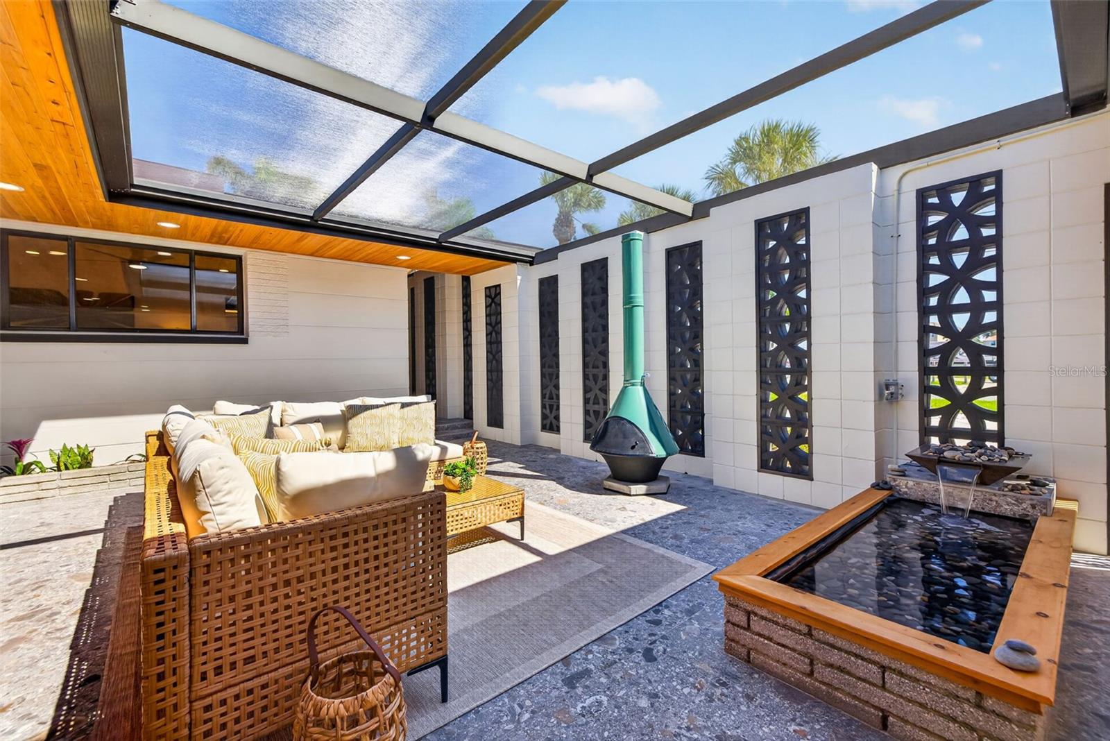 2015 DOLPHIN BOULEVARD S, St Petersburg, FL 33707