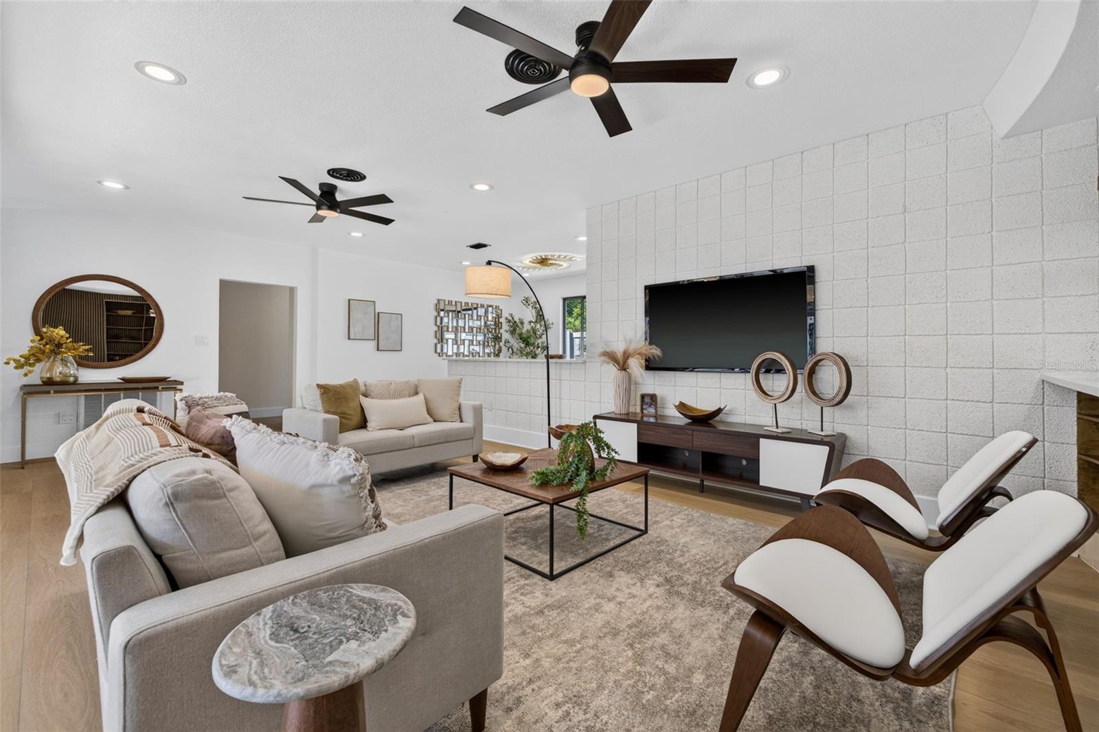 2015 DOLPHIN BOULEVARD S, St Petersburg, FL 33707