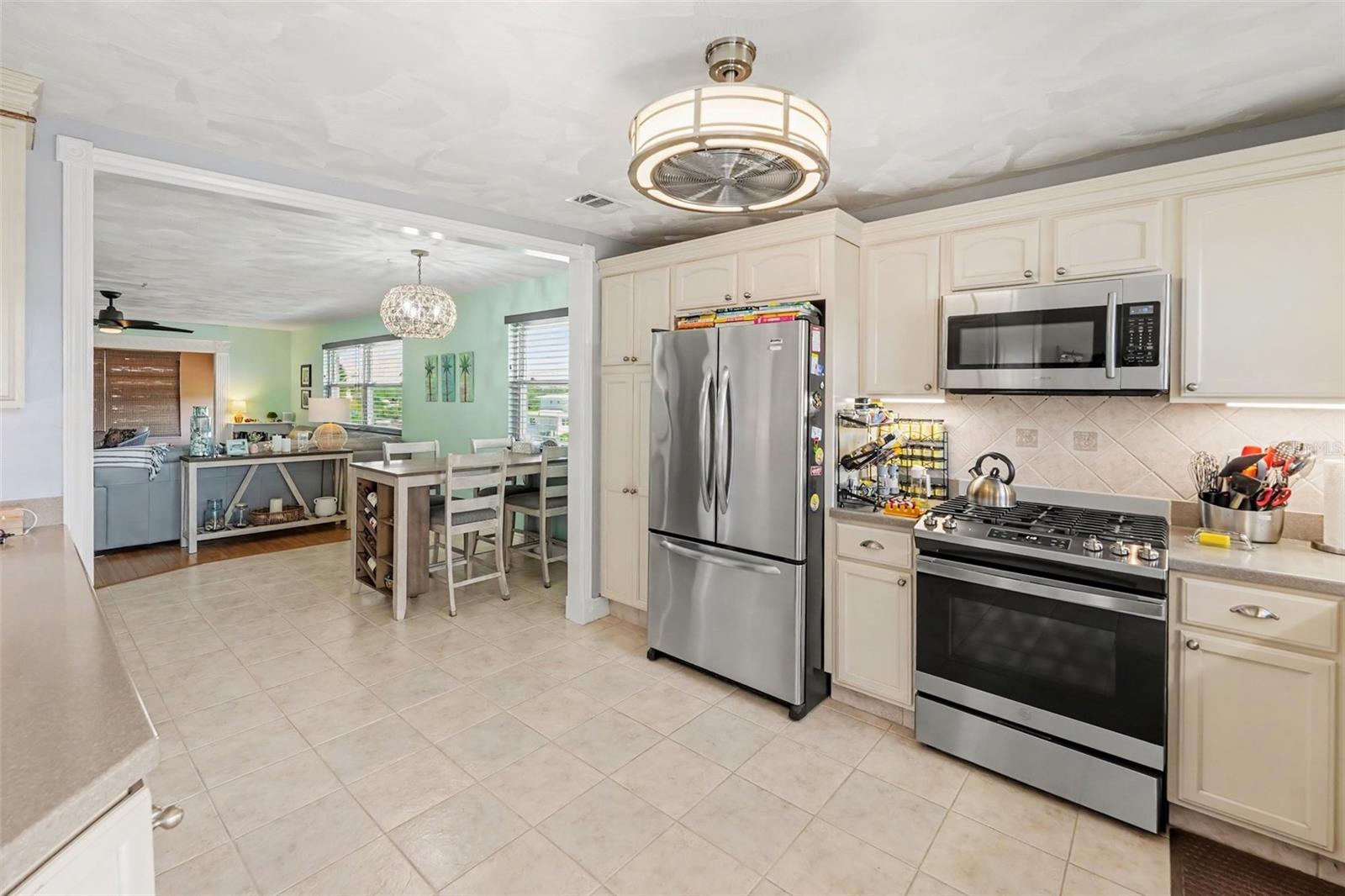 Gourmet Kitchen