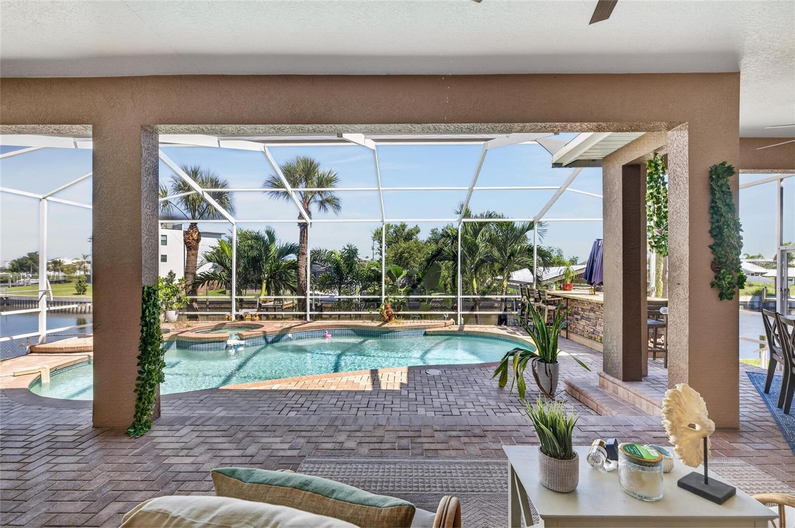 761 KINGSTON COURT, Apollo Beach, FL 33572