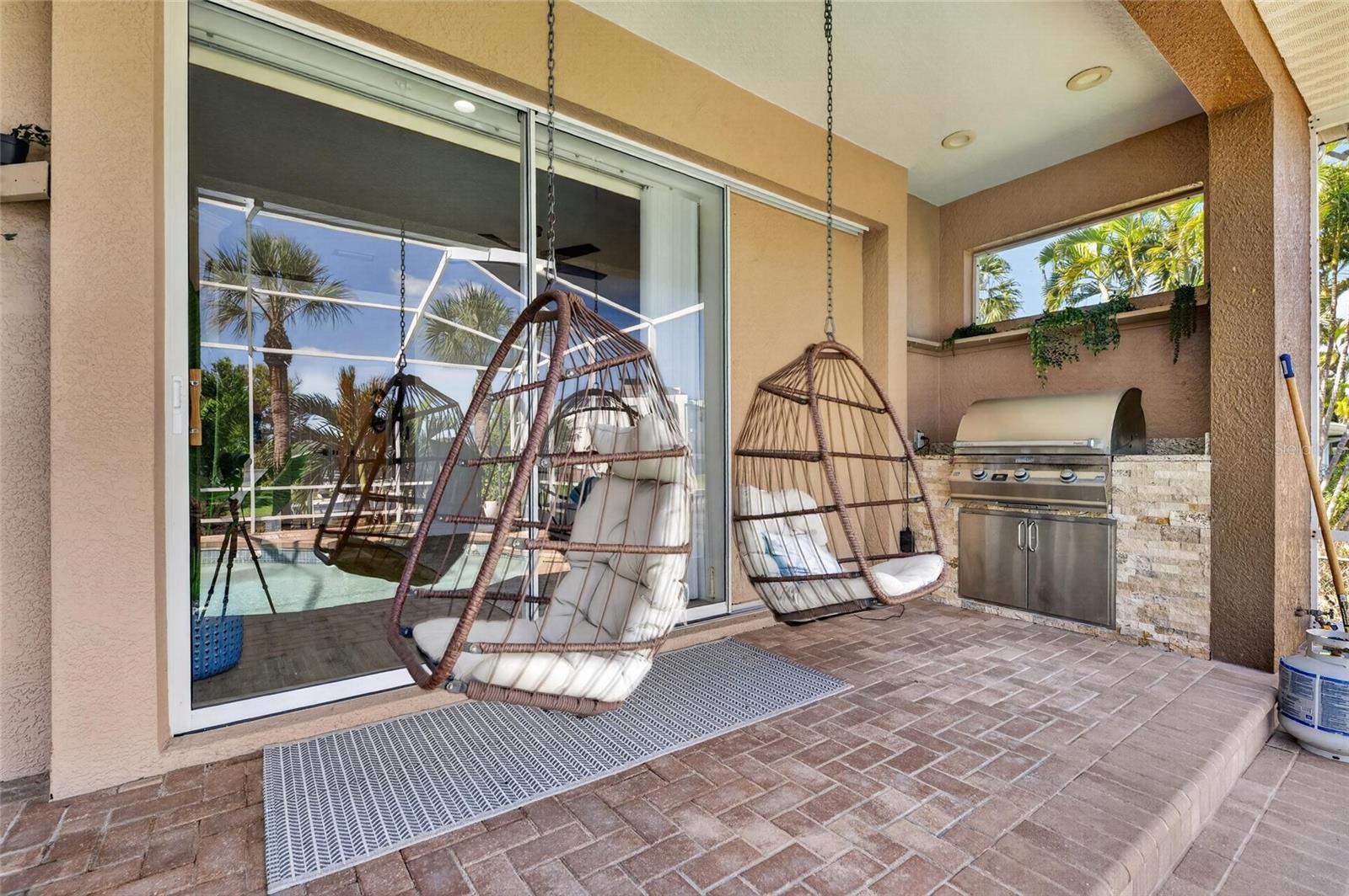 761 KINGSTON COURT, Apollo Beach, FL 33572