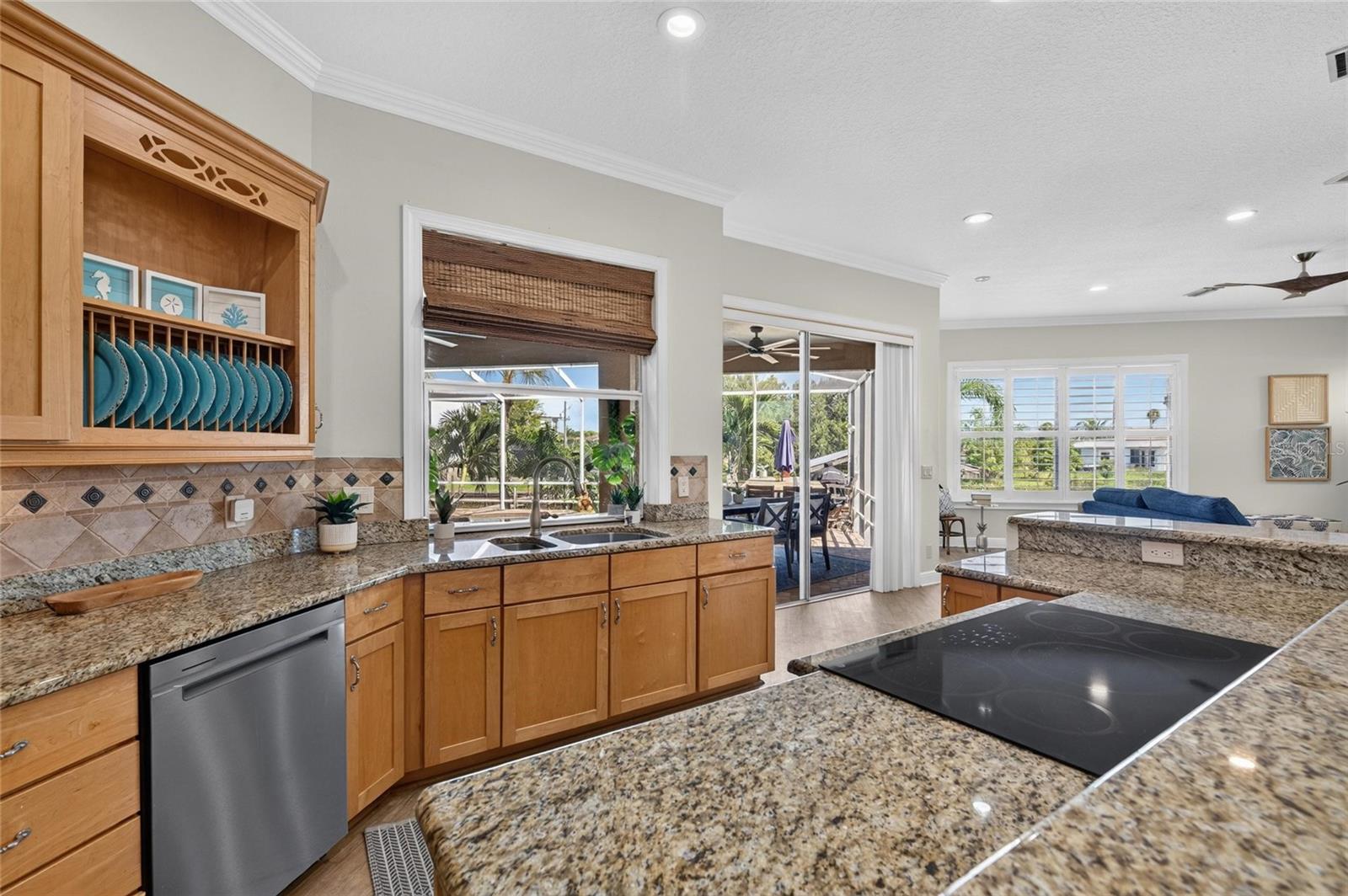 761 KINGSTON COURT, Apollo Beach, FL 33572