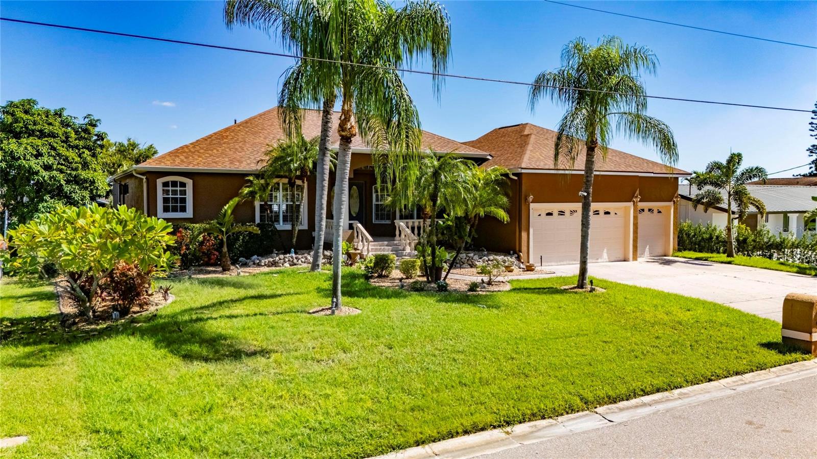 761 KINGSTON COURT, Apollo Beach, FL 33572 761 KINGSTON COURT, Apollo Beach, FL 33572