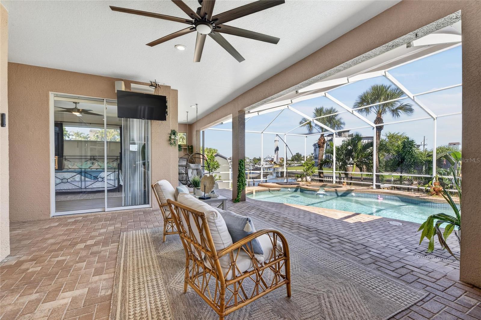 761 KINGSTON COURT, Apollo Beach, FL 33572
