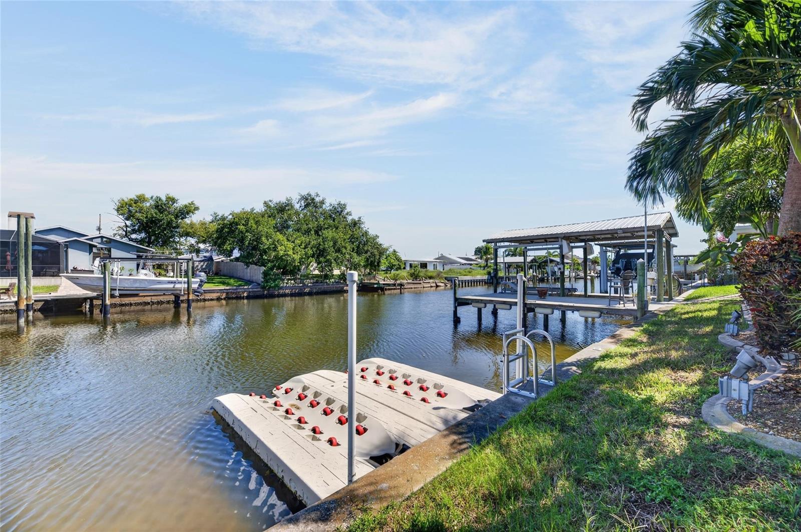 761 KINGSTON COURT, Apollo Beach, FL 33572