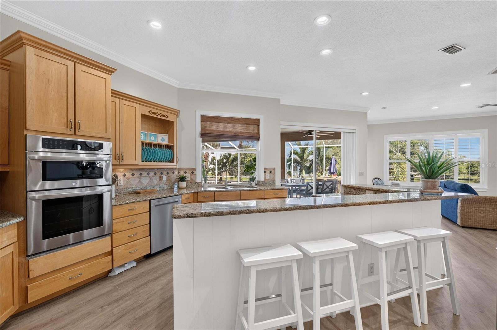 761 KINGSTON COURT, Apollo Beach, FL 33572
