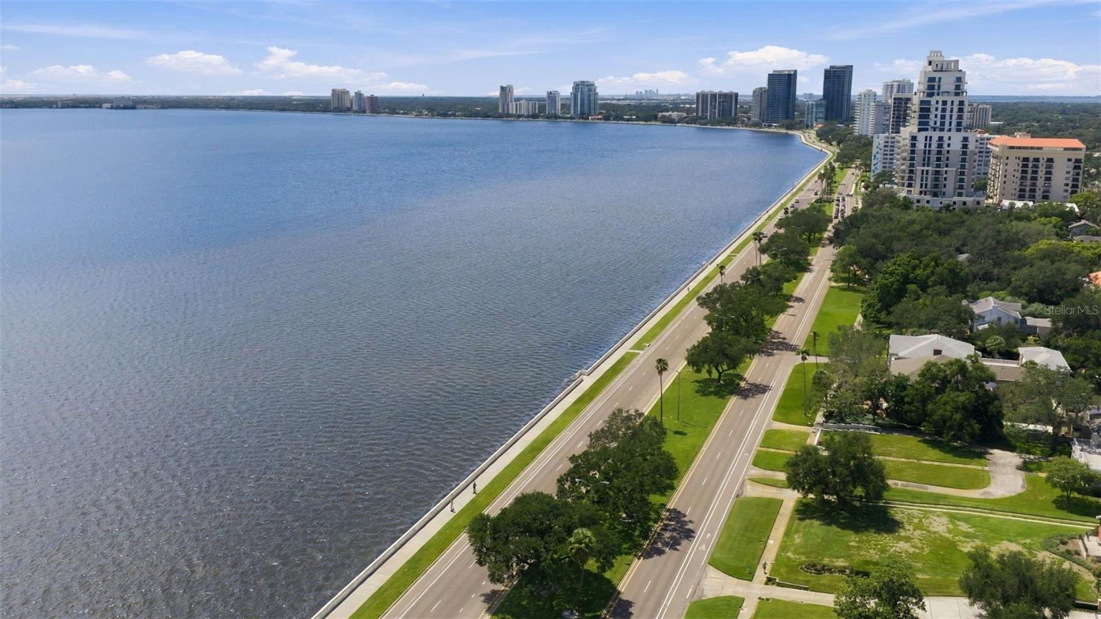 Longest continuous sidewalk in the US.