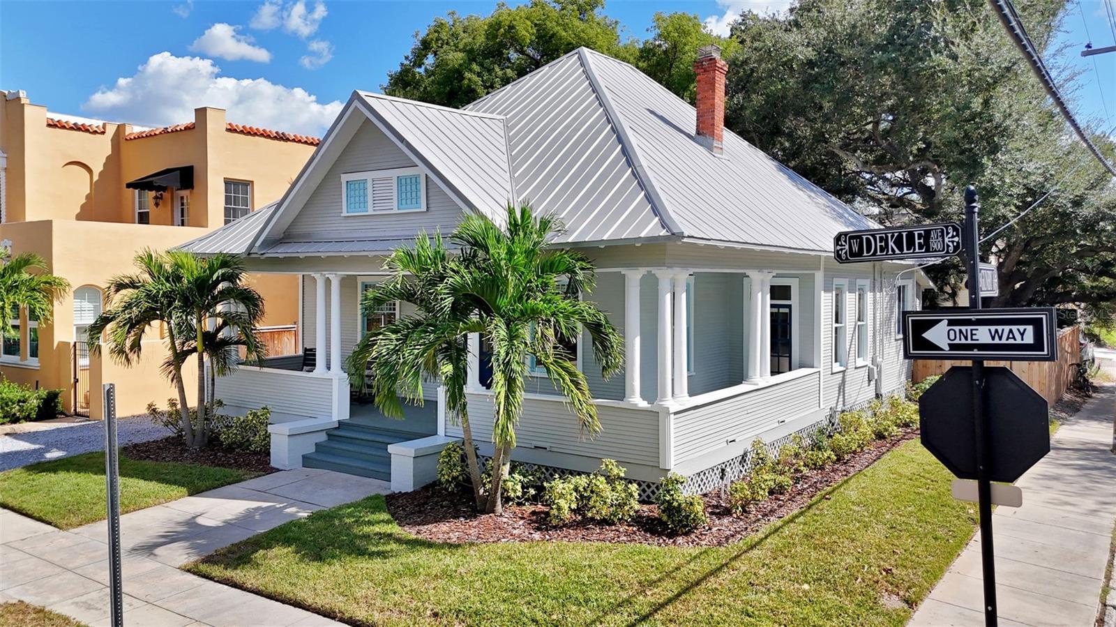 1918 W DEKLE AVENUE, Tampa, FL 33606