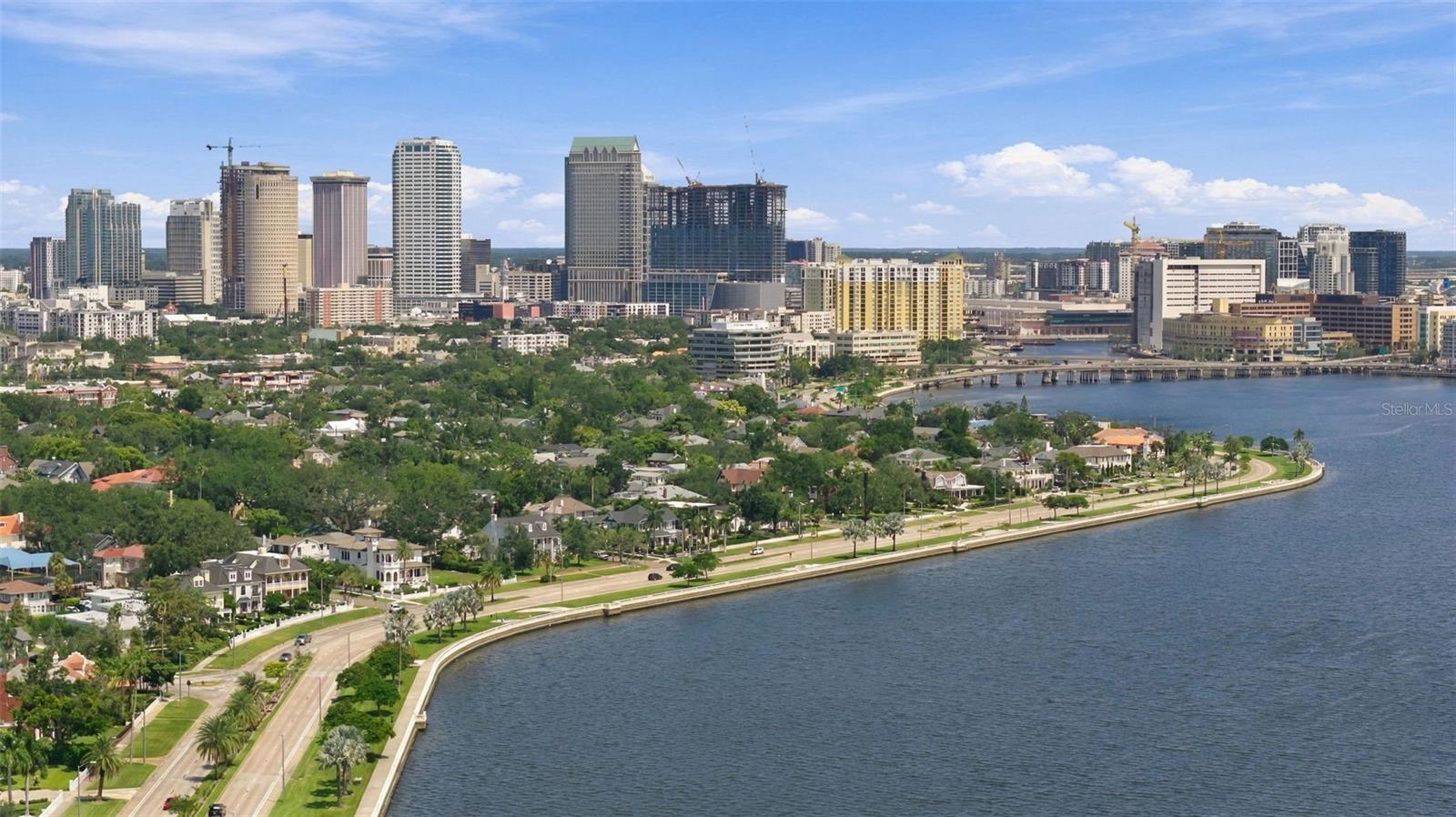 Bayshore Boulevard just 3 blocks away.