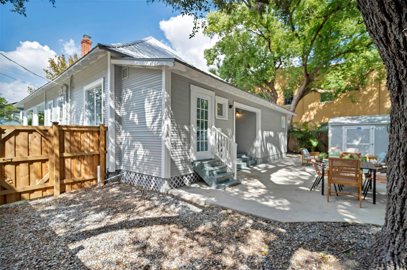 1918 W DEKLE AVENUE, Tampa, FL 33606