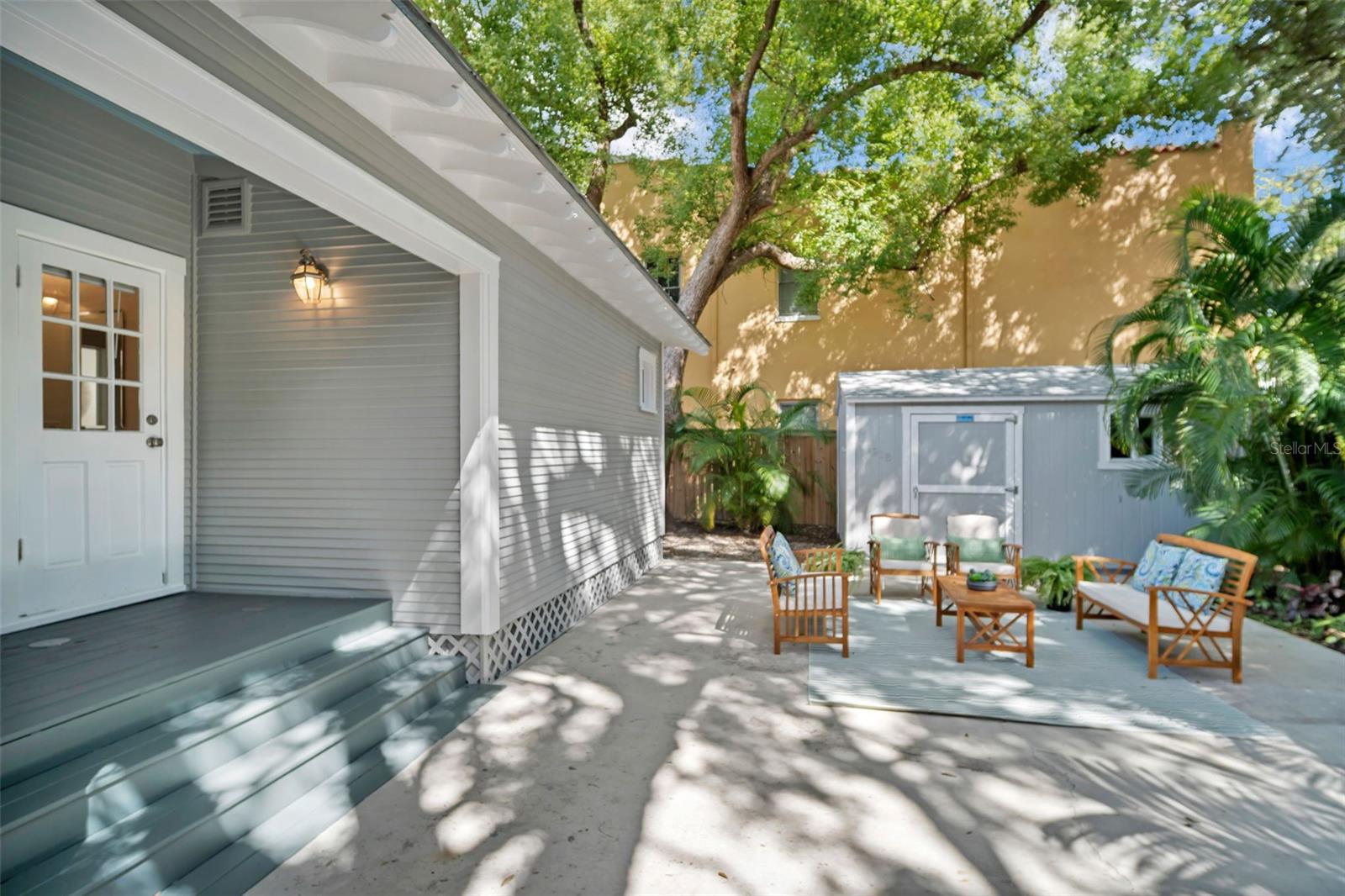 1918 W DEKLE AVENUE, Tampa, FL 33606
