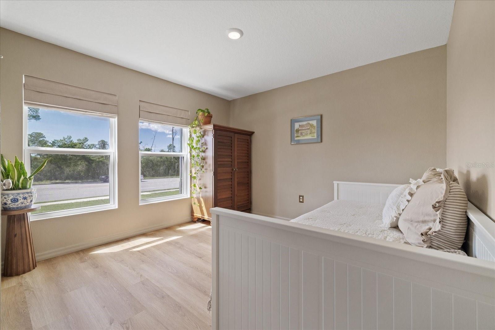 6450 MARINER BOULEVARD, Spring Hill, FL 34609