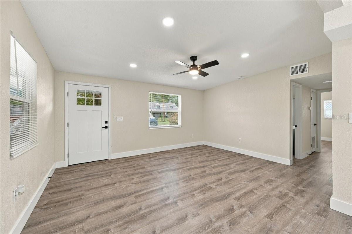 240 WESTWOOD AVENUE, Winter Haven, FL 33880