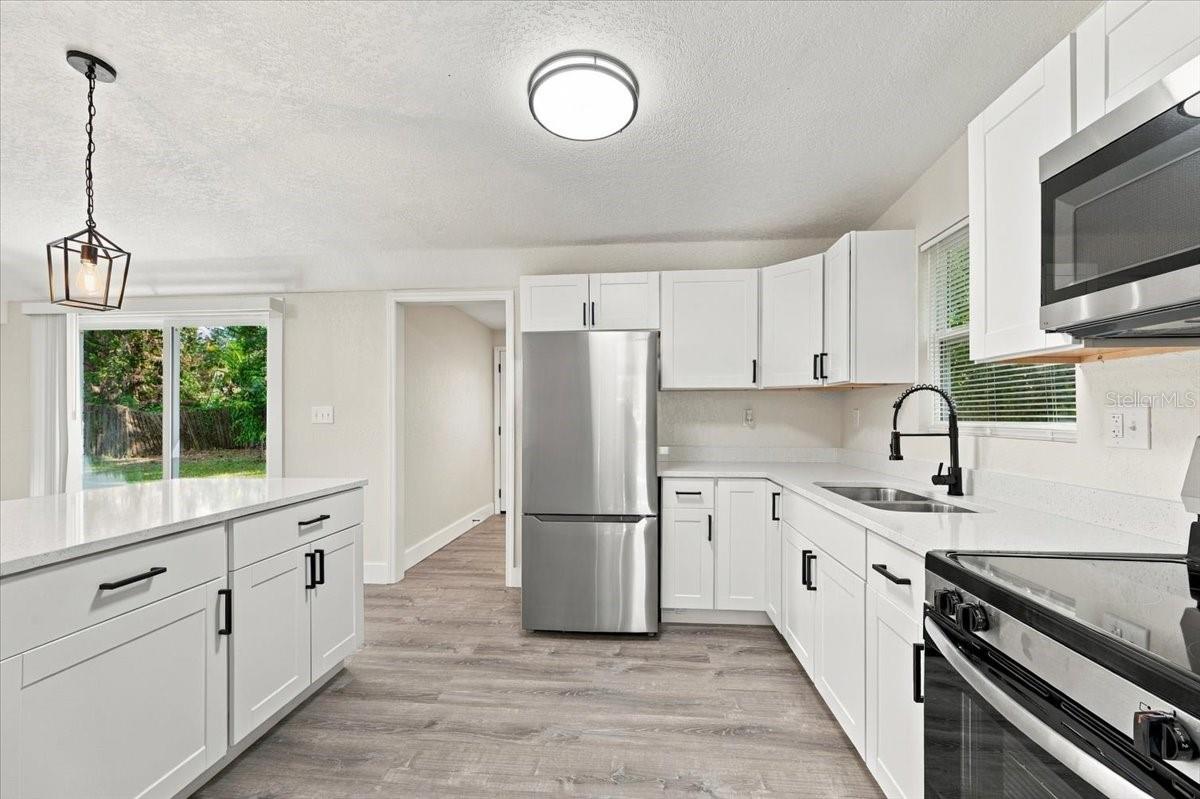 240 WESTWOOD AVENUE, Winter Haven, FL 33880