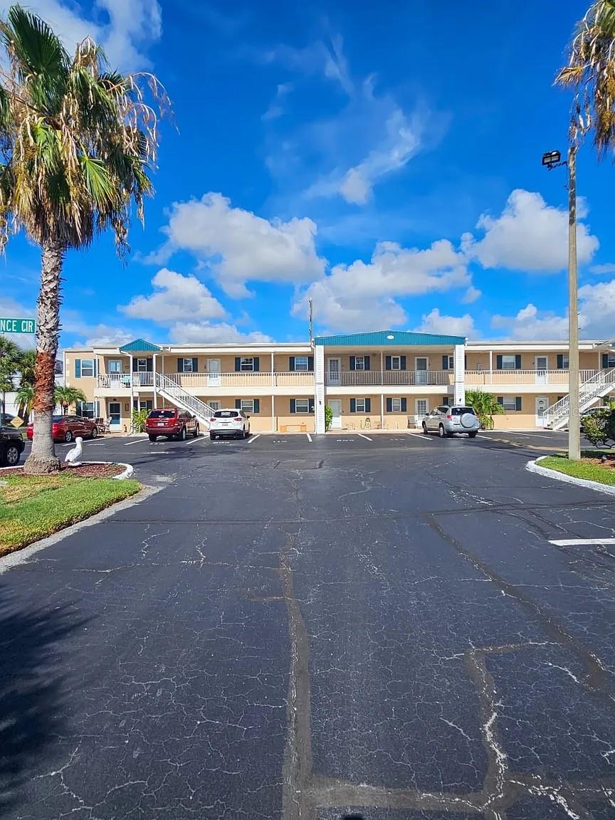 6340 PROVIDENCE CIRCLE, #202, New Port Richey, FL 34652