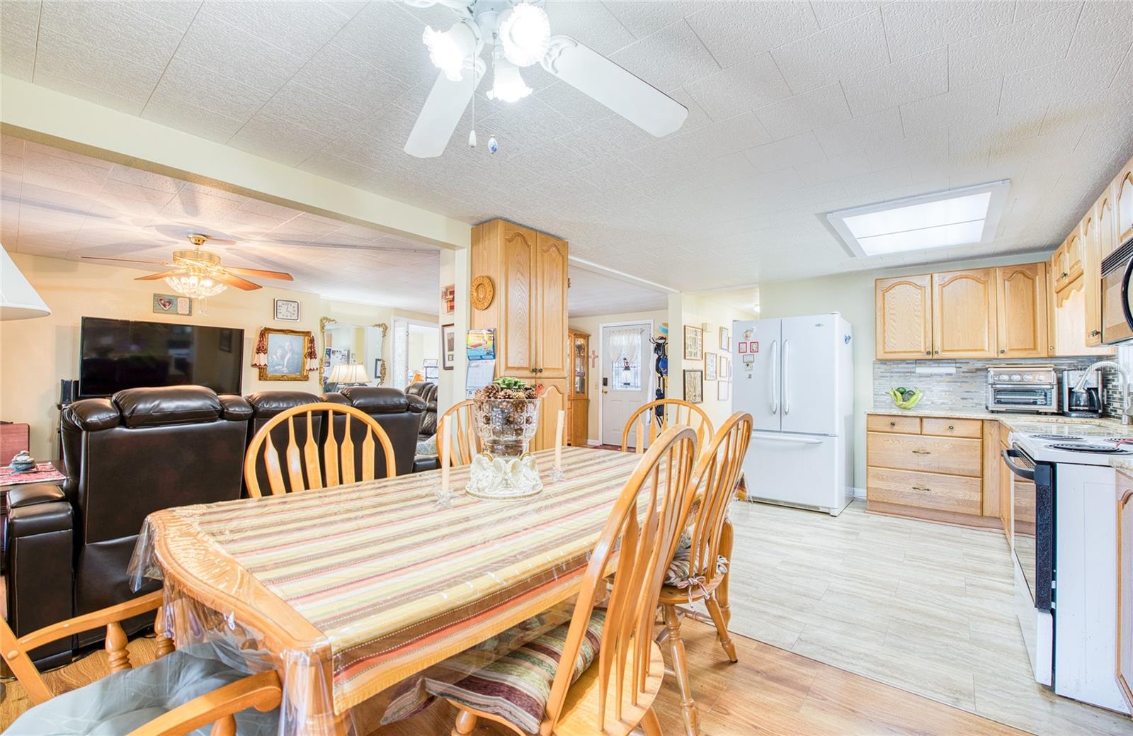 18675 US HIGHWAY 19 N, #303, Clearwater, FL 33764