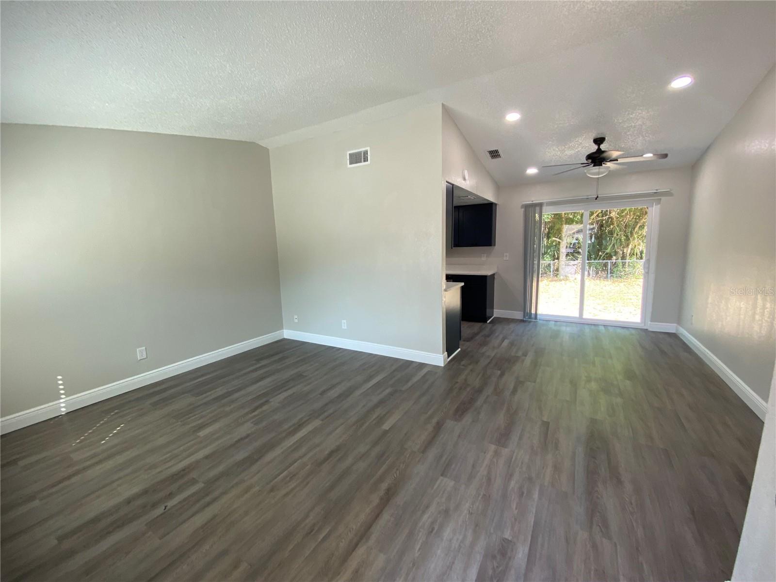 210 SAINT PETERSBURG DRIVE E, #C, Oldsmar, FL 34677