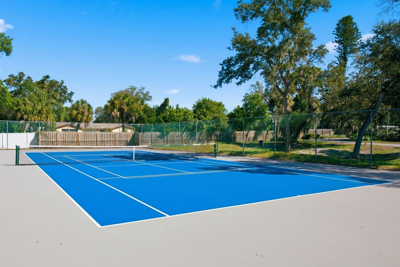 300 S FLORIDA AVENUE, #100L, Tarpon Springs, FL 34689