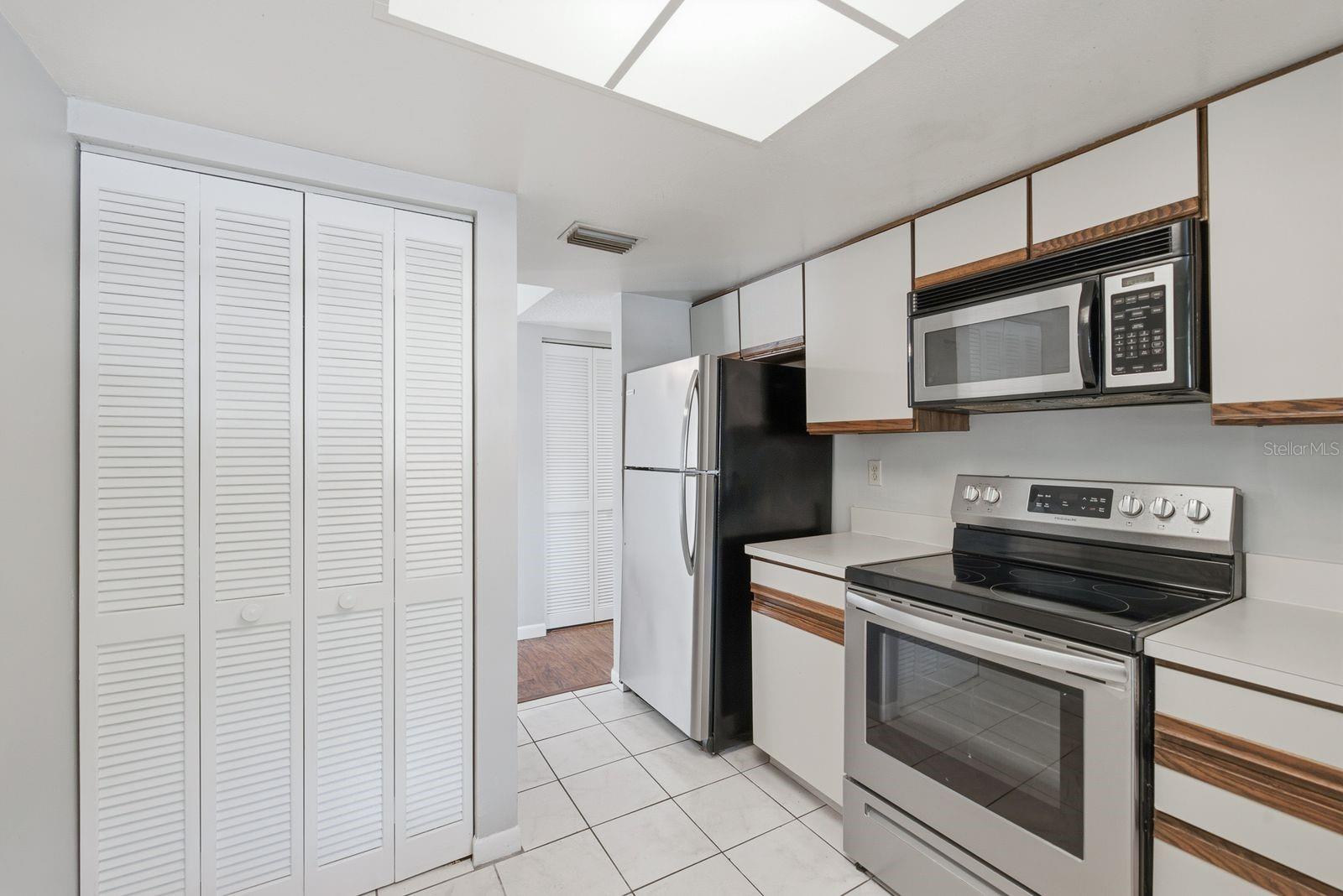 300 S FLORIDA AVENUE, #100L, Tarpon Springs, FL 34689