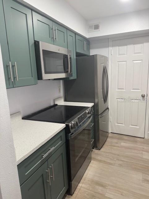 Updated Kitchen with new appliances