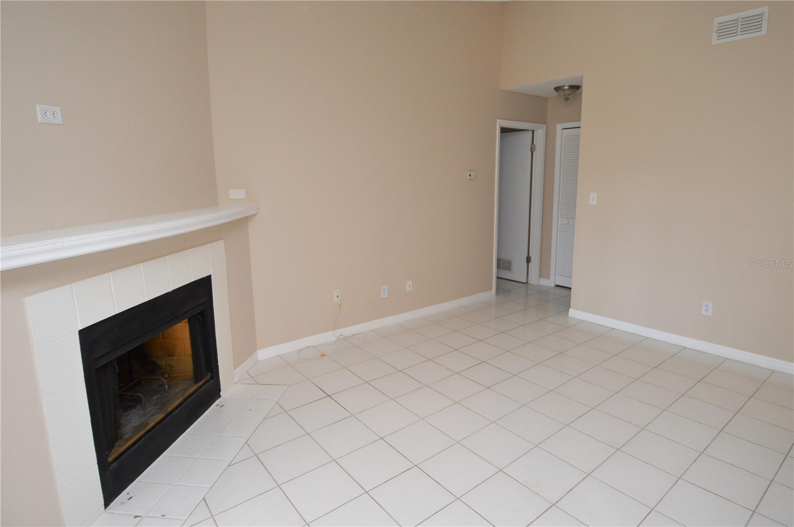 8647 MALLARD RESERVE DRIVE, #203, Tampa, FL 33614