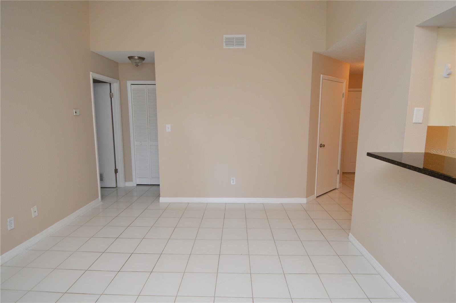 8647 MALLARD RESERVE DRIVE, #203, Tampa, FL 33614