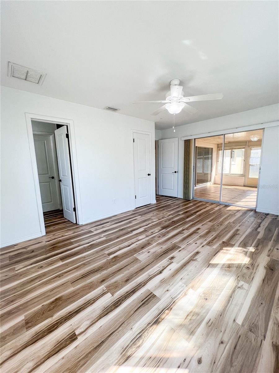 9270 111TH STREET, Seminole, FL 33772