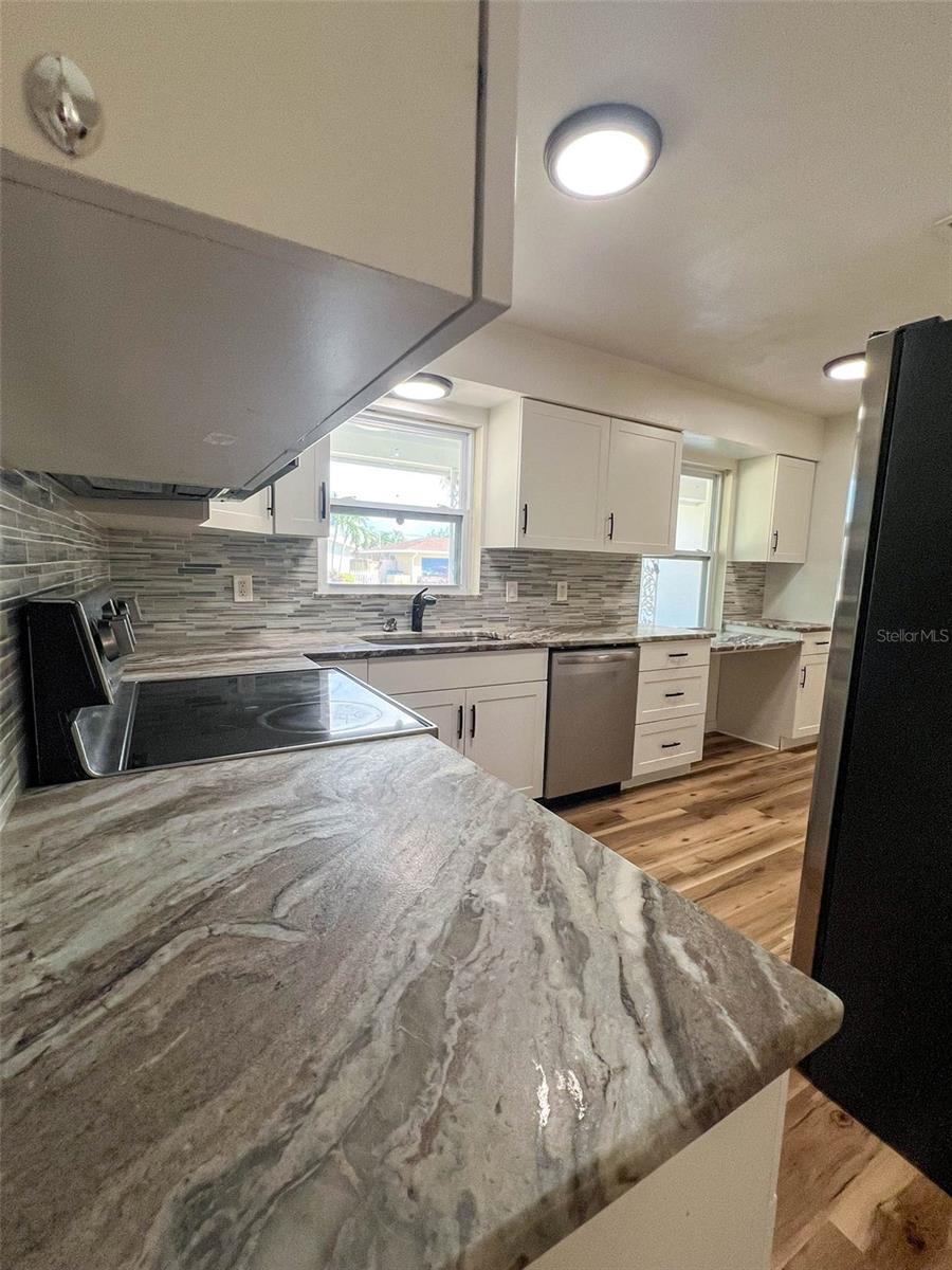 9270 111TH STREET, Seminole, FL 33772
