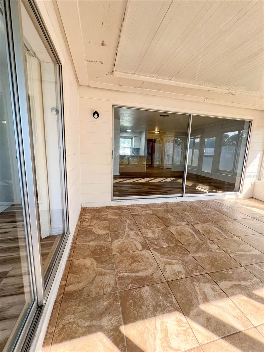 9270 111TH STREET, Seminole, FL 33772