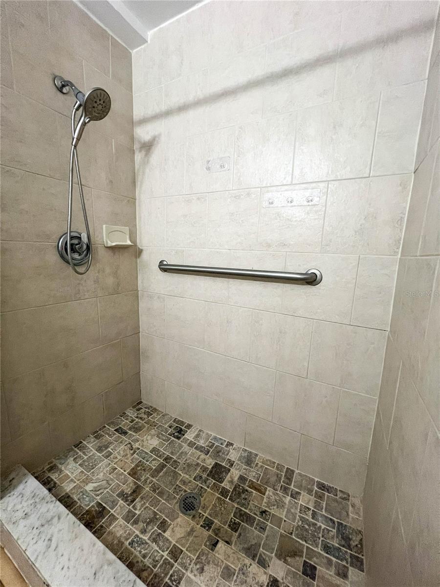 9270 111TH STREET, Seminole, FL 33772