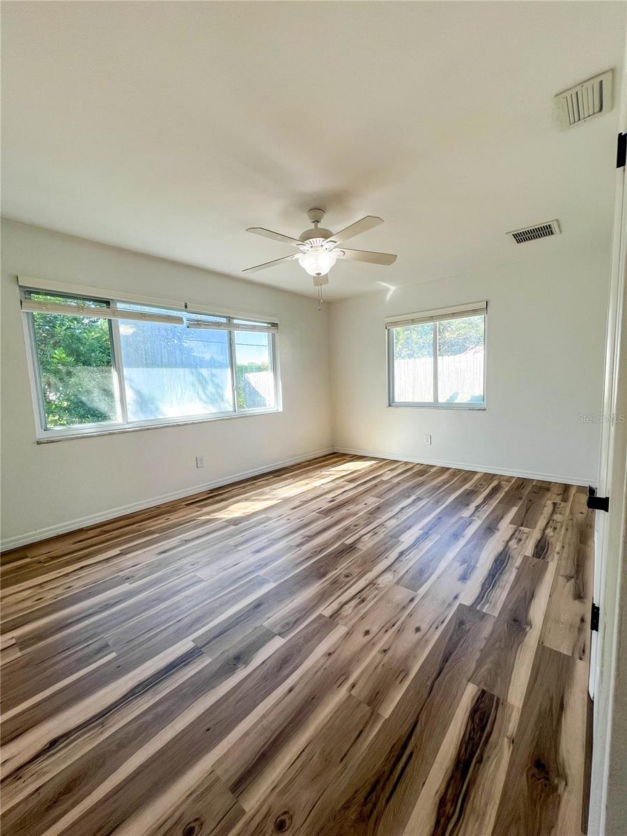 9270 111TH STREET, Seminole, FL 33772