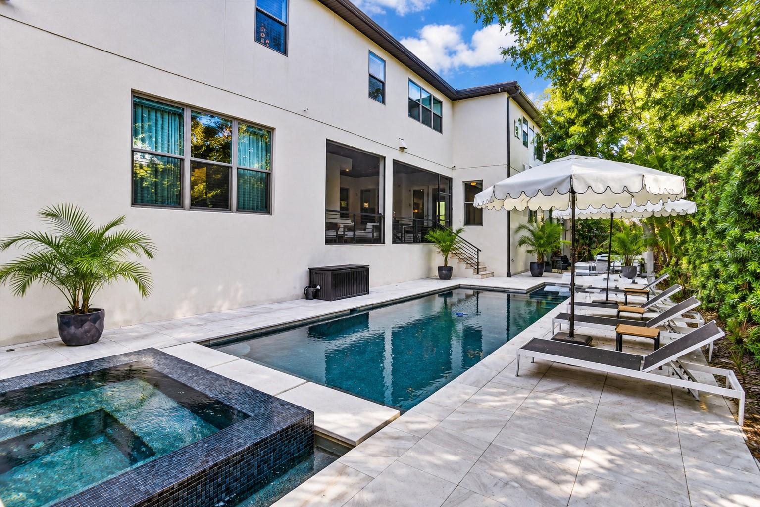 Pool & Spa