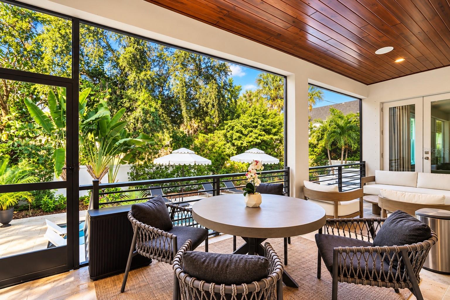Screened in Patio