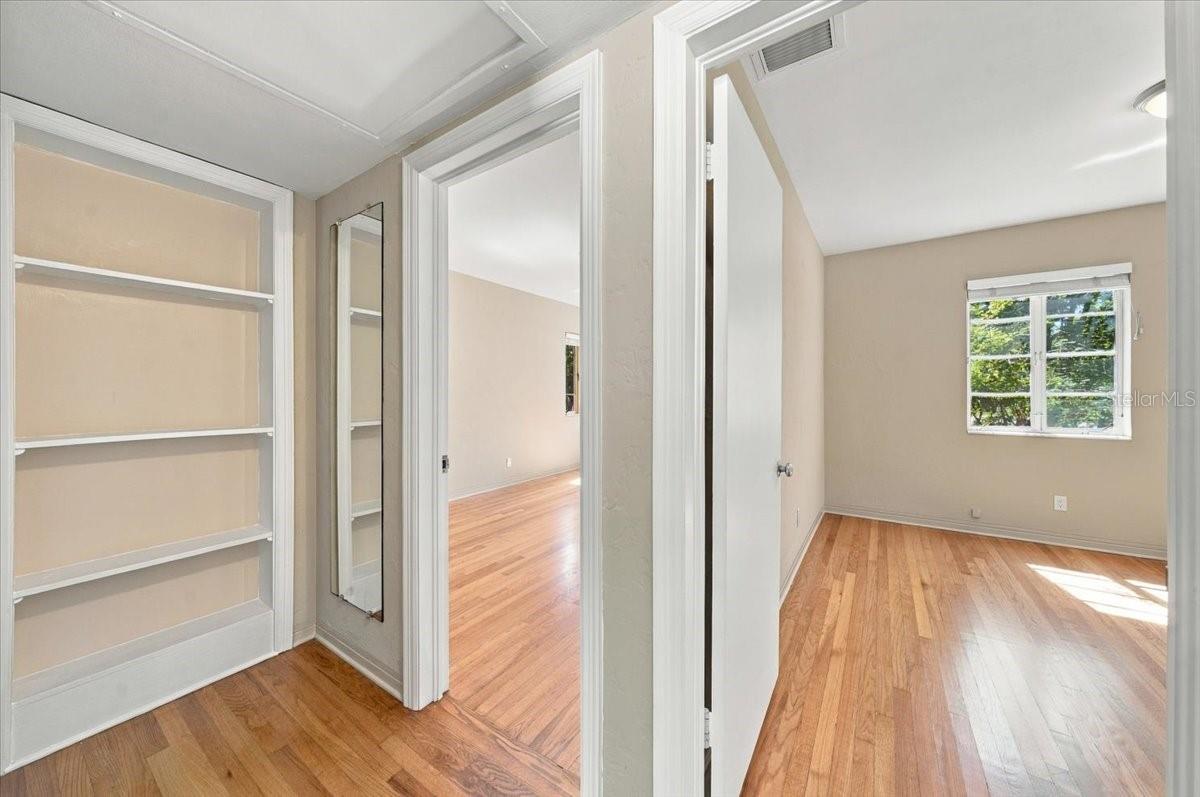 240 23RD AVENUE S, St Petersburg, FL 33705