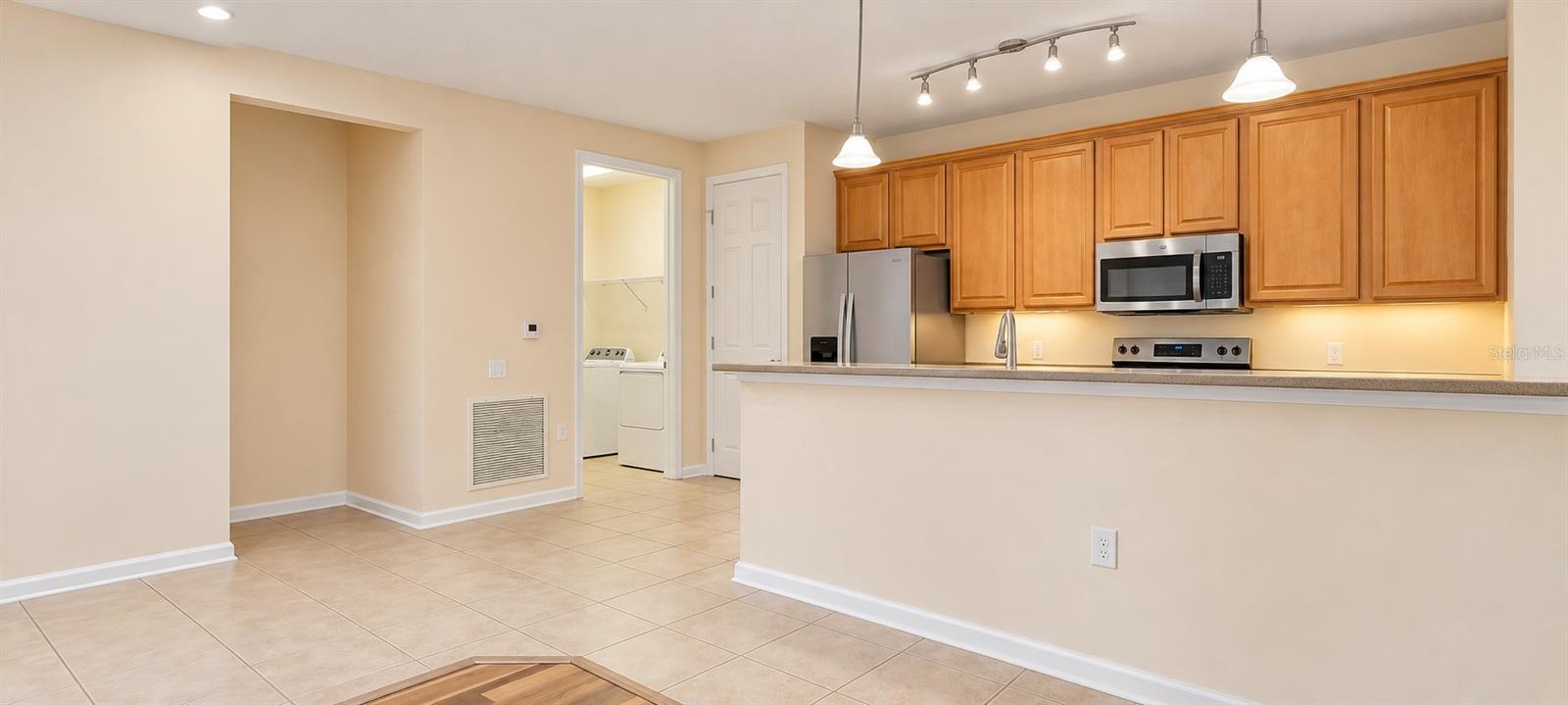 7903 SEMINOLE BOULEVARD, #2105, Seminole, FL 33772