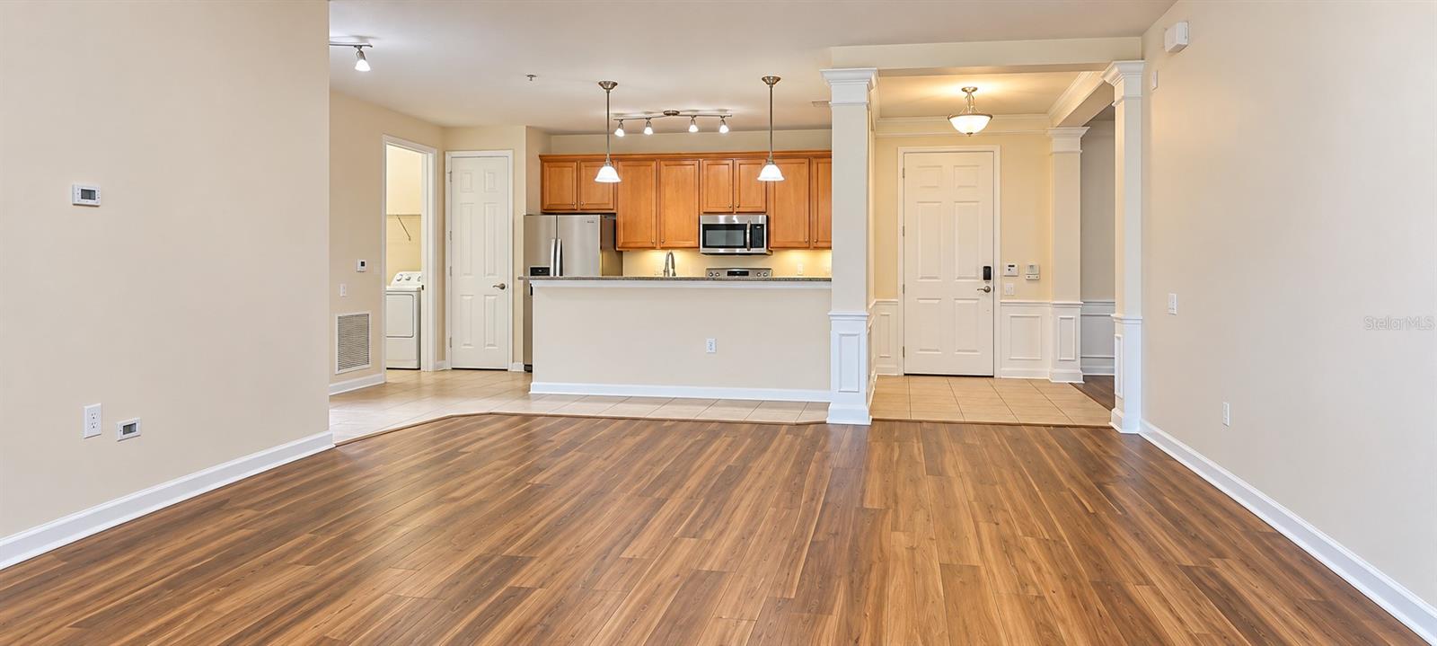 7903 SEMINOLE BOULEVARD, #2105, Seminole, FL 33772