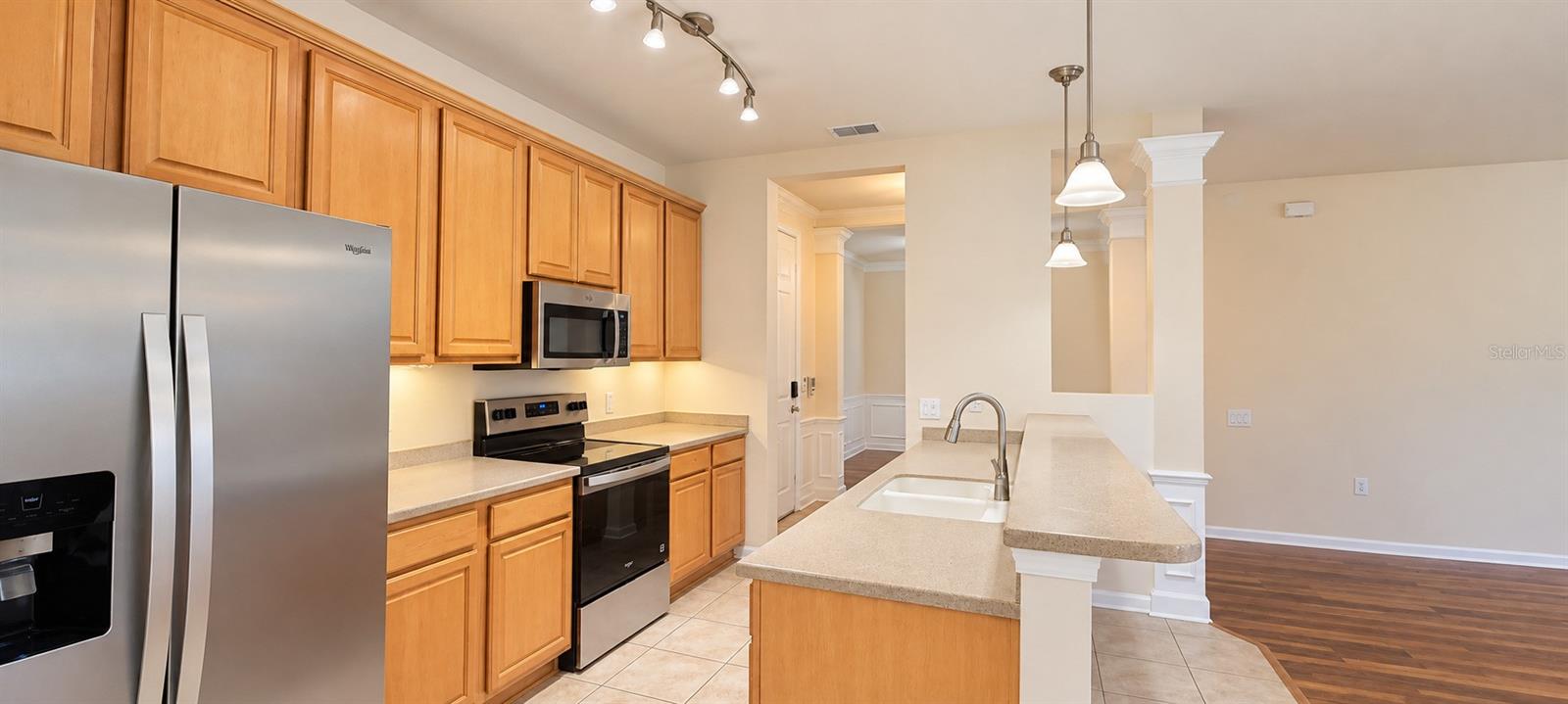 7903 SEMINOLE BOULEVARD, #2105, Seminole, FL 33772