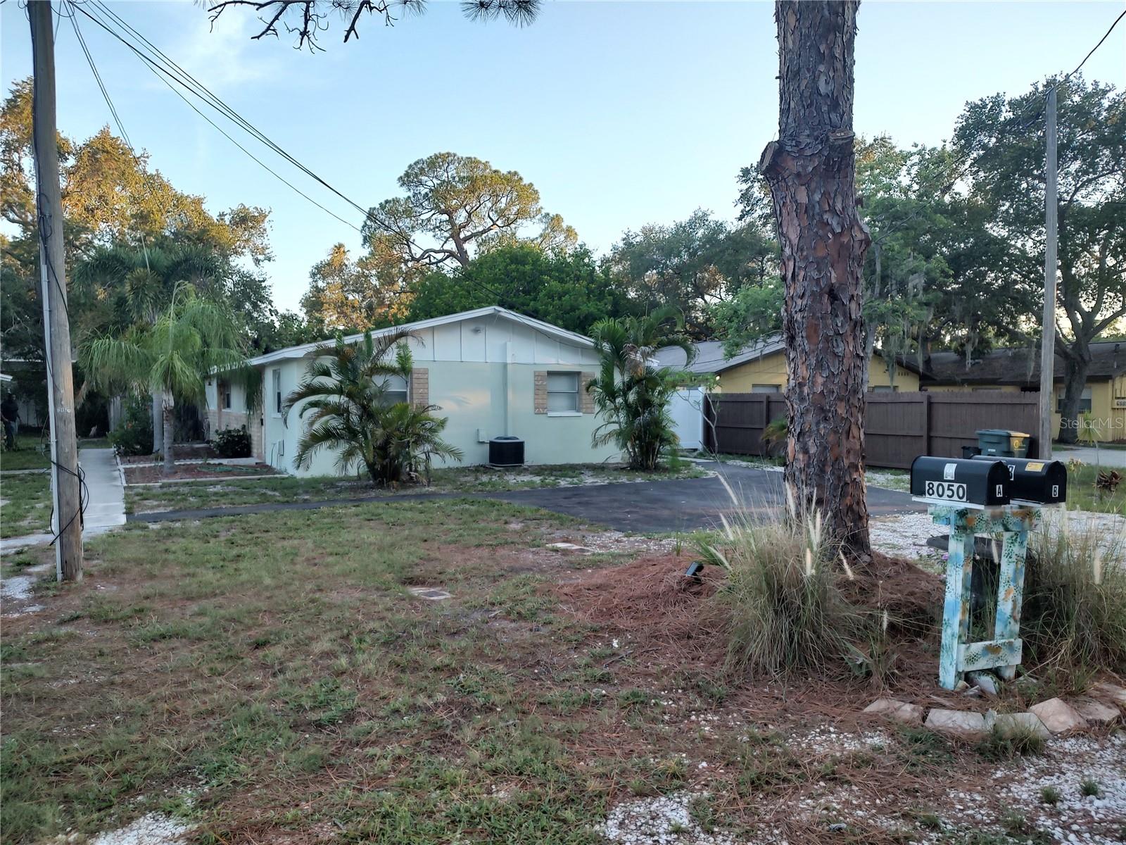 8050 47TH AVENUE N, St Petersburg, FL 33709