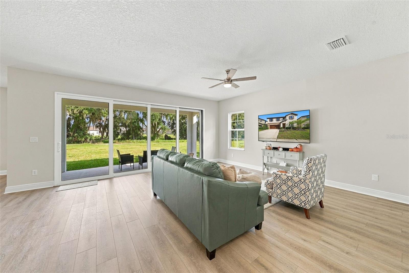 14733 GALLOP RUN DRIVE, Lithia, FL 33547