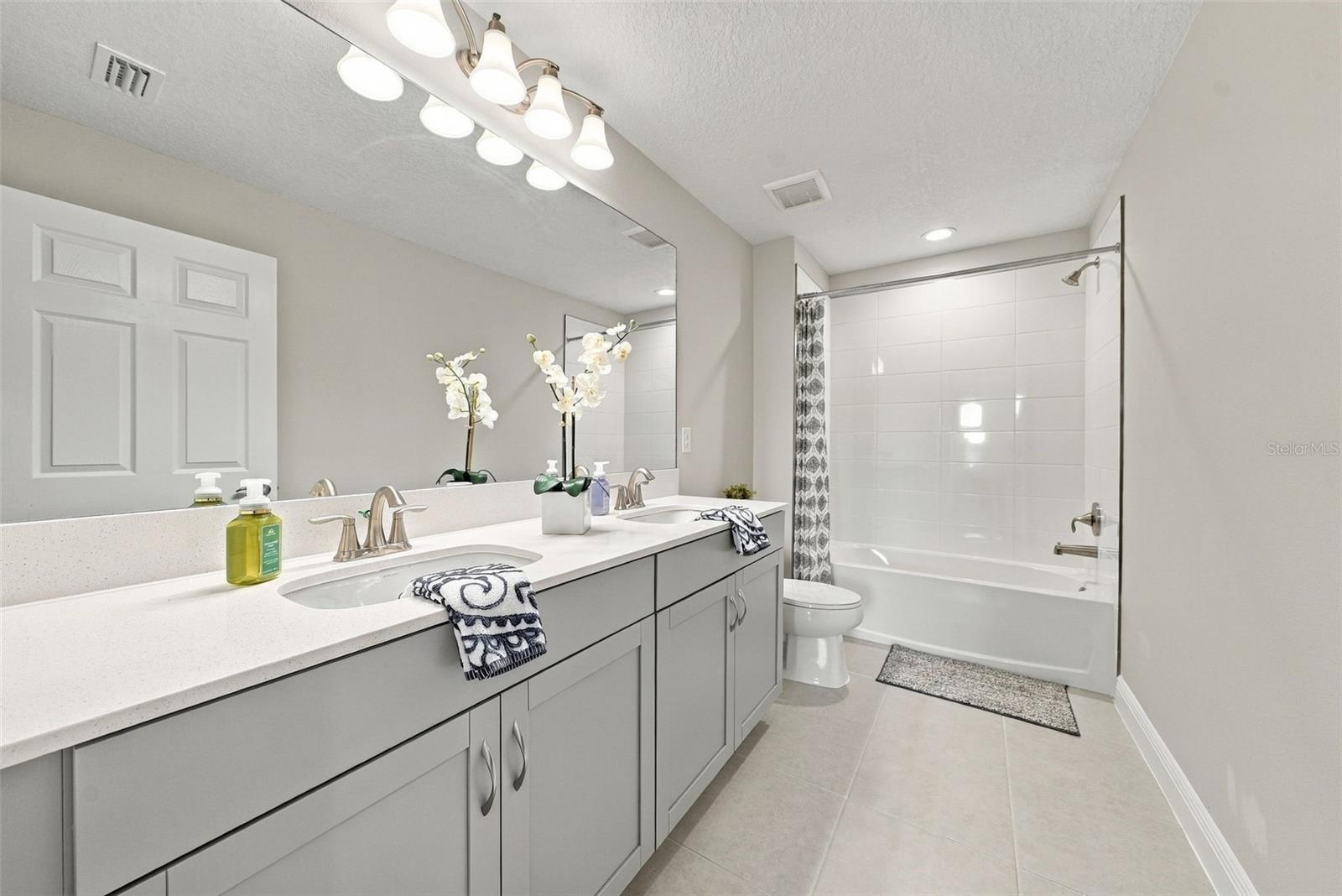 14733 GALLOP RUN DRIVE, Lithia, FL 33547