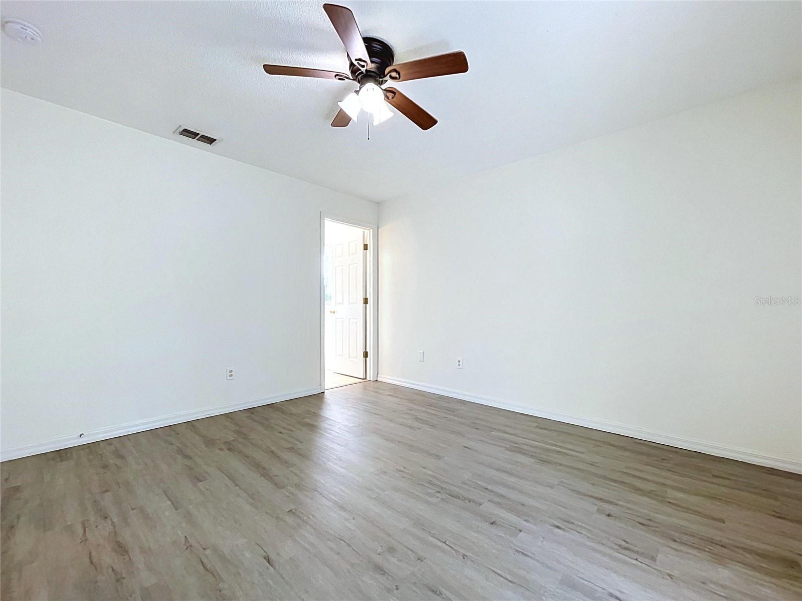 1417 E HANNA AVENUE, Tampa, FL 33604