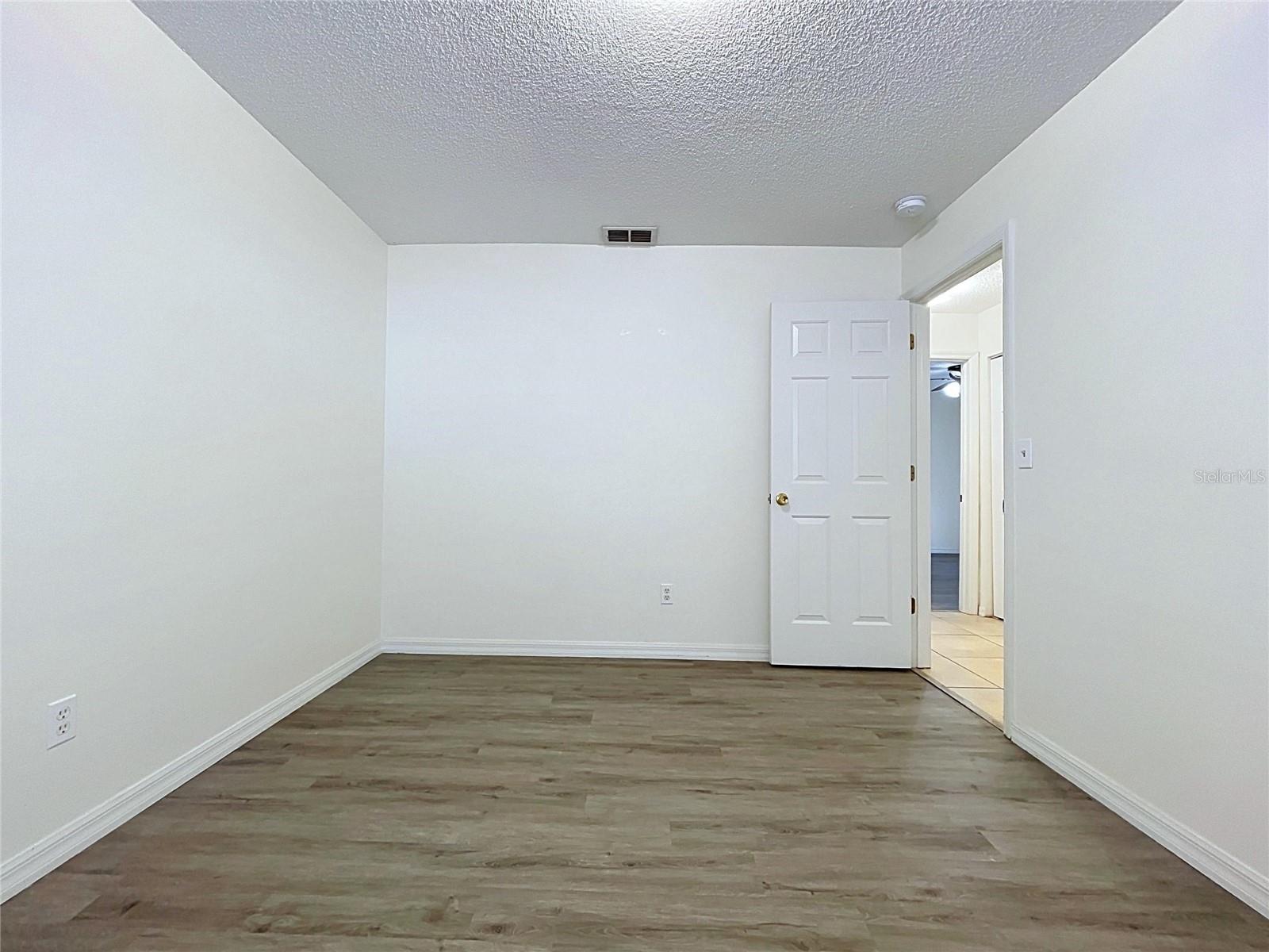 1417 E HANNA AVENUE, Tampa, FL 33604